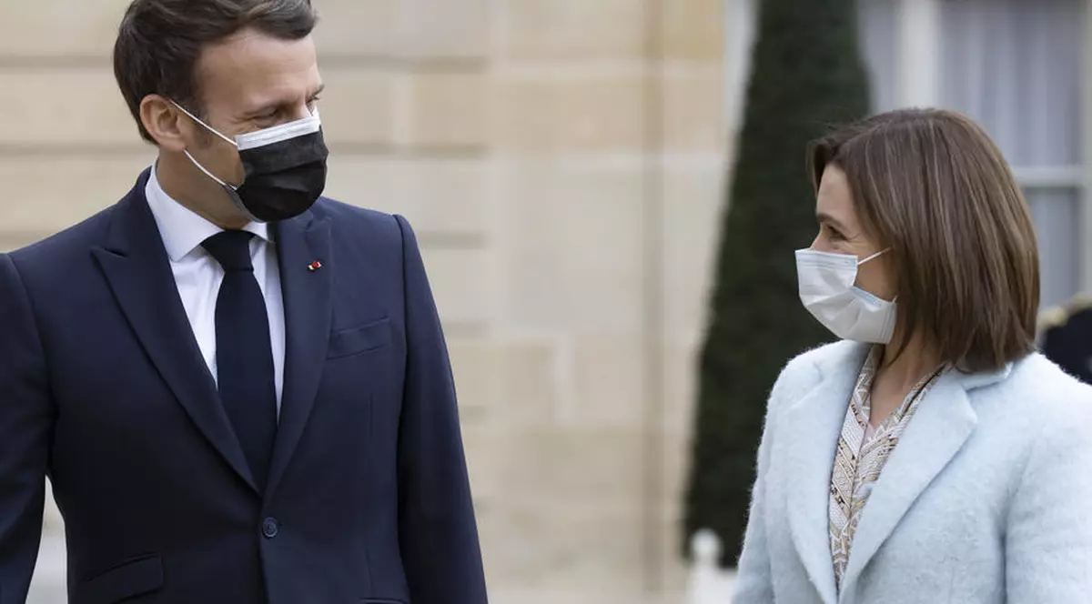 Maia Sandu, în vizită la Palatul Elysee. Emmanuel Macron o îndeamnă să facă „reforme curajoase” în Republica Moldova