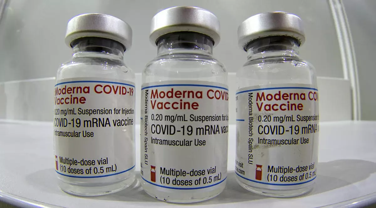 Comisia Europeană va cumpăra 300 de milioane de doze de vaccin anti-COVID-19 suplimentare de la Moderna