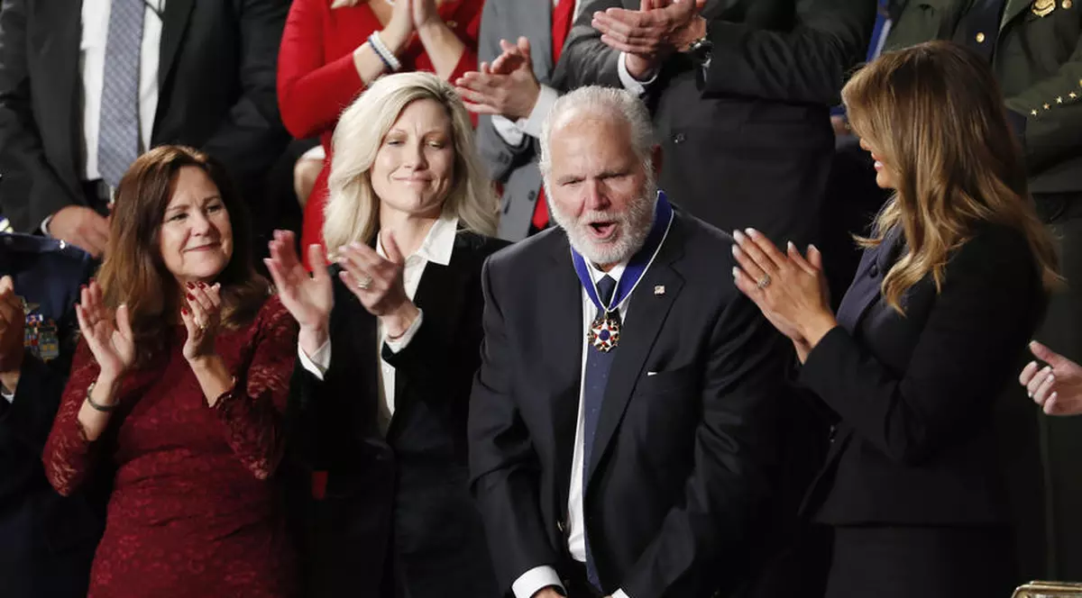 Rush Limbaugh, legenda conservatoare a radioului american, a murit la 70 de ani