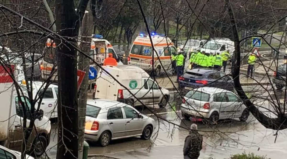 Un șofer de 97 de ani, acuzat că a lovit un pieton pe trecere, în Timișoara, și a fugit de la locul accidentului