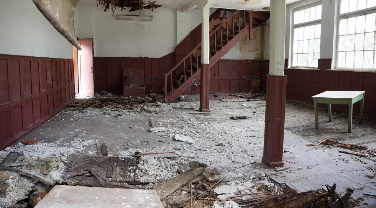 O familie din Cluj a dat 70.000 de euro pe un apartament, apoi s-a trezit că se prăbușește podeaua. Surpriza de la expertizarea clădirii