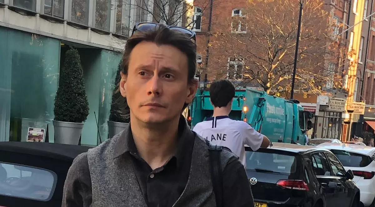 Marius Manole, noul prezentator al emisiunii „Întrebarea mesei rotunde”, de la PRO TV. „I-am luat show-ul lui Daragiu și sunt mândru”