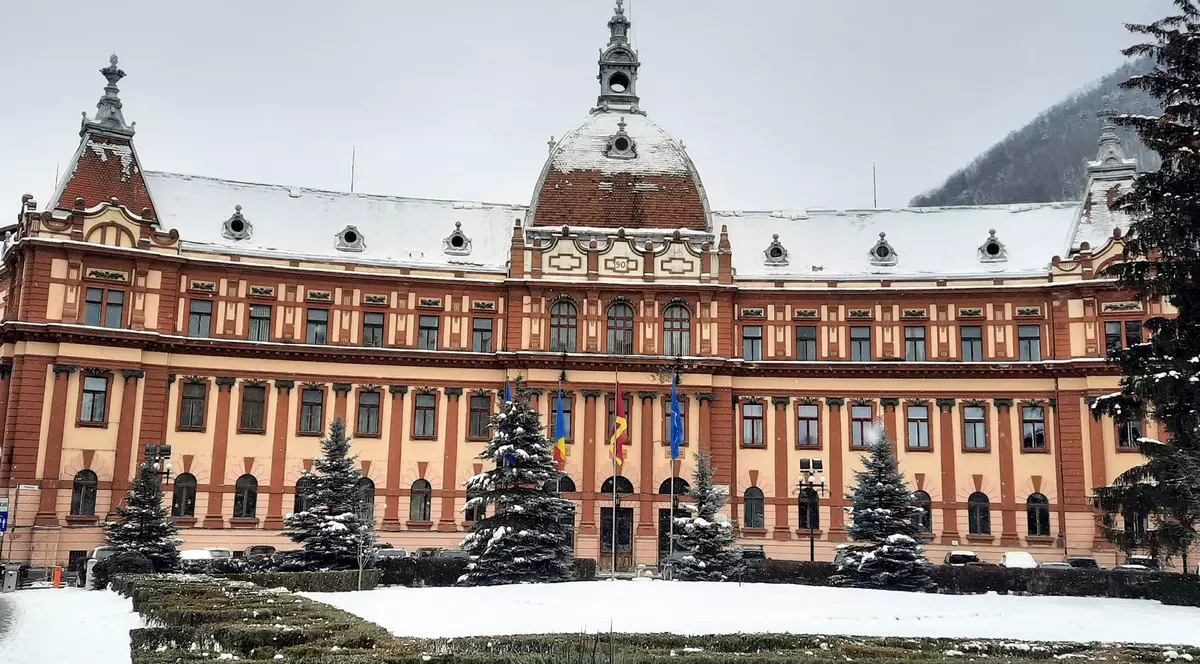 Orașul Braşov rămâne în scenariul roşu pentru următoarele 14 zile