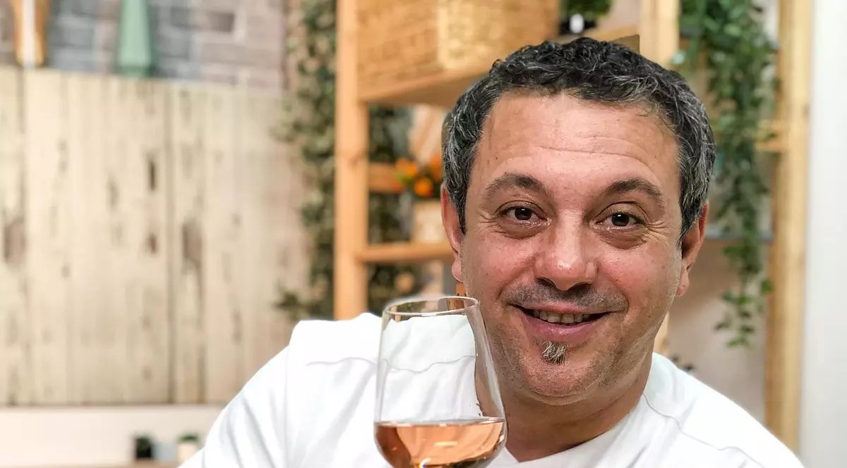 Cine gătește, de fapt, acasă la chef Sorin Bontea. Juratul de la Antena 1 a lămurit misterul. „Trebuie să vă zic un secret”