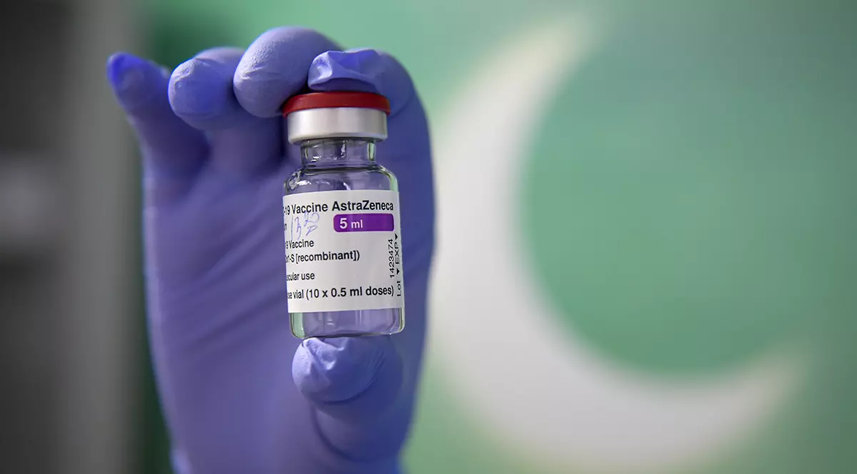 Peste 200.000 de persoane care urmau să fie vaccinate cu AstraZeneca și-au anulat programarea