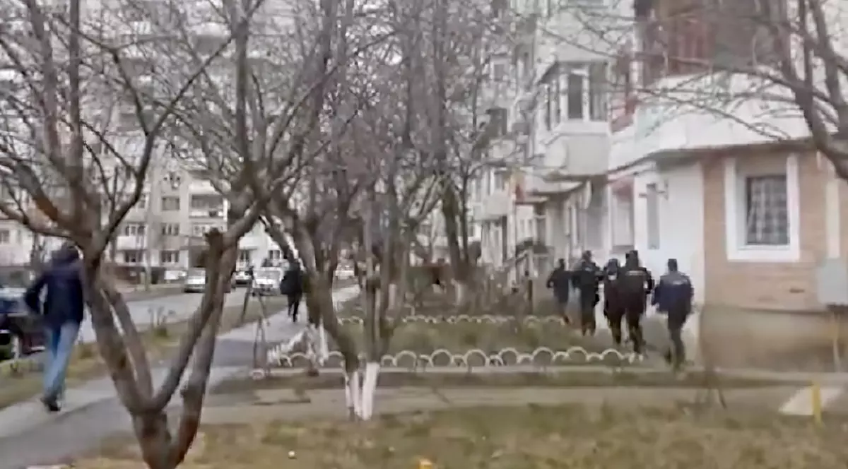 De ce în poliție regăsim tot mai multe ciurucuri ale societății și de ce oamenii pasionați îi dau leapșa?