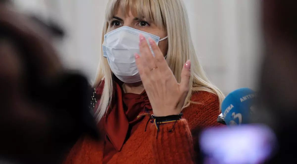 Elena Udrea îi face plângere penală judecătoarei care a condamnat-o la 8 ani de închisoare în dosarul campaniei electorale din 2009