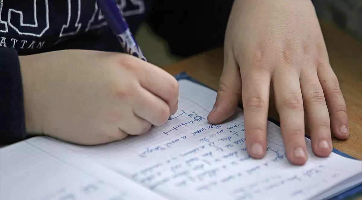 Ministerul Educației: 26 de elevi și 35 de cadre didactice s-au infectat zilnic cu COVID