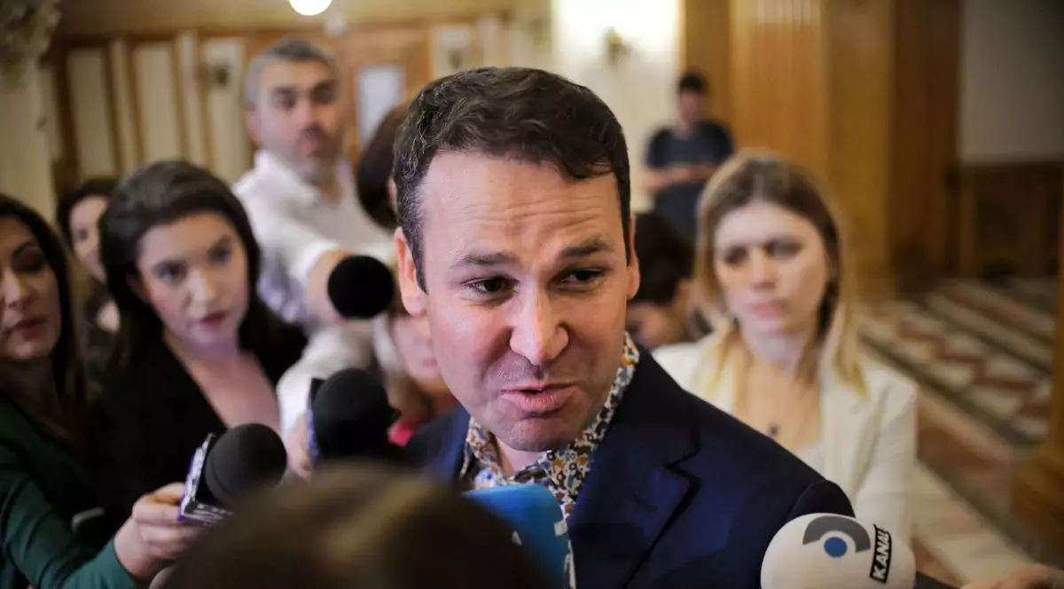 Garda de Mediu amenință cu plângere penală, dacă stația de sortare a lui Negoiță de la Cățelu va continua să funcționeze