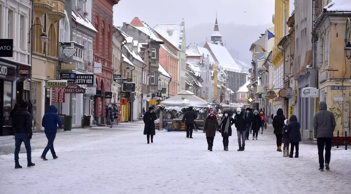 În Brașov, rata de infectare depășește de trei zile pragul de 6, dar autoritățile nu impun carantina. DSP: Monitorizăm următoarele șapte zile