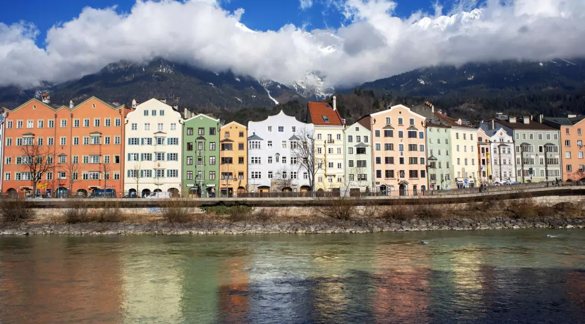 Regiunea europeană cu cel mai mare focar al variantei sud-africane a virusului devine laborator de testare a eficienței vaccinului Pfizer