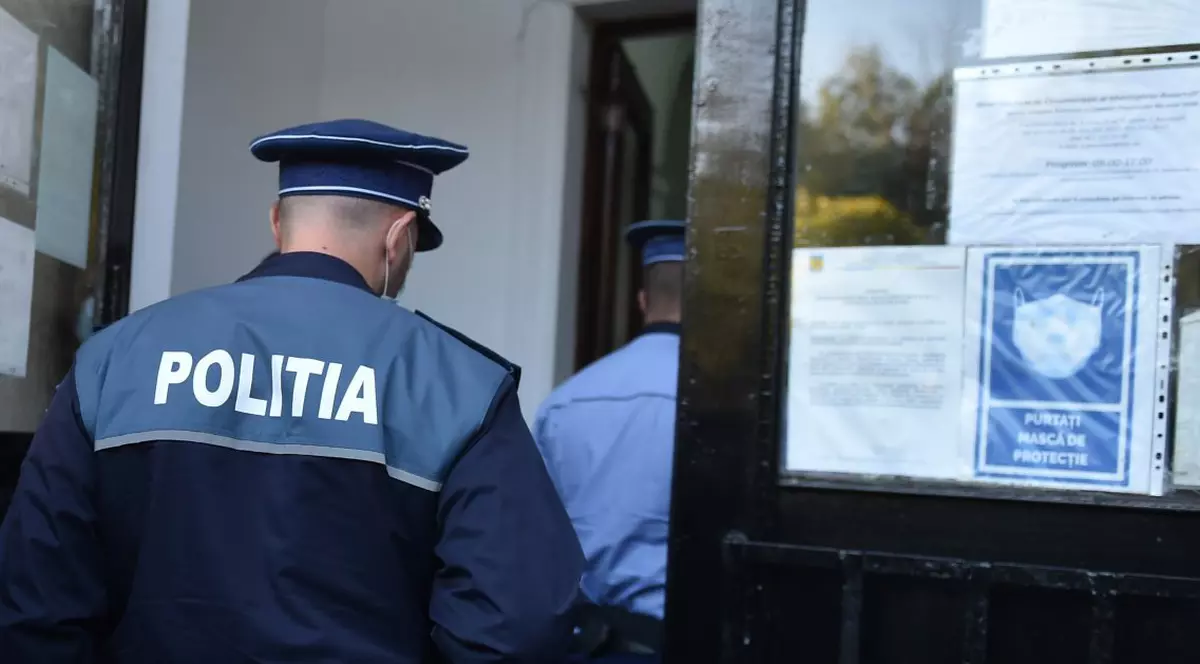 Poliţistul Ismana, prins cu şpaga la ciorap: „Am o nebunie a mea de a ascunde banii, în şosetă”