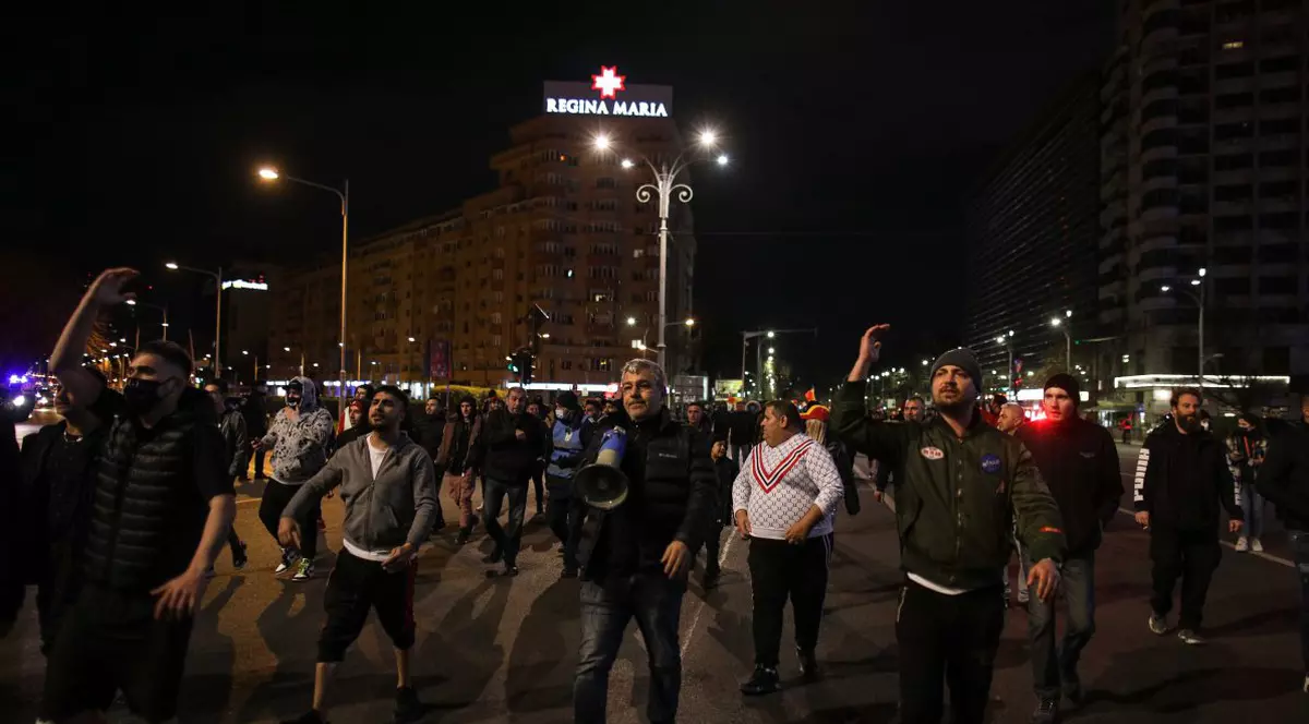 Jandarmii au dat amenzi de 99.000 de lei în urma protestelor de duminică noapte