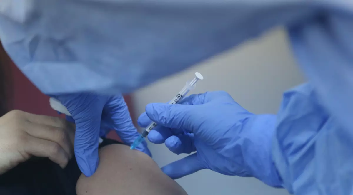 Vaccinul Pfizer ar putea fi folosit pentru copiii de peste 12 ani, din iunie