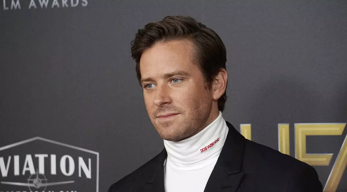 Actorul Armie Hammer, exclus din toate proiectele cinematografice, după ce a fost acuzat de agresiune sexuală