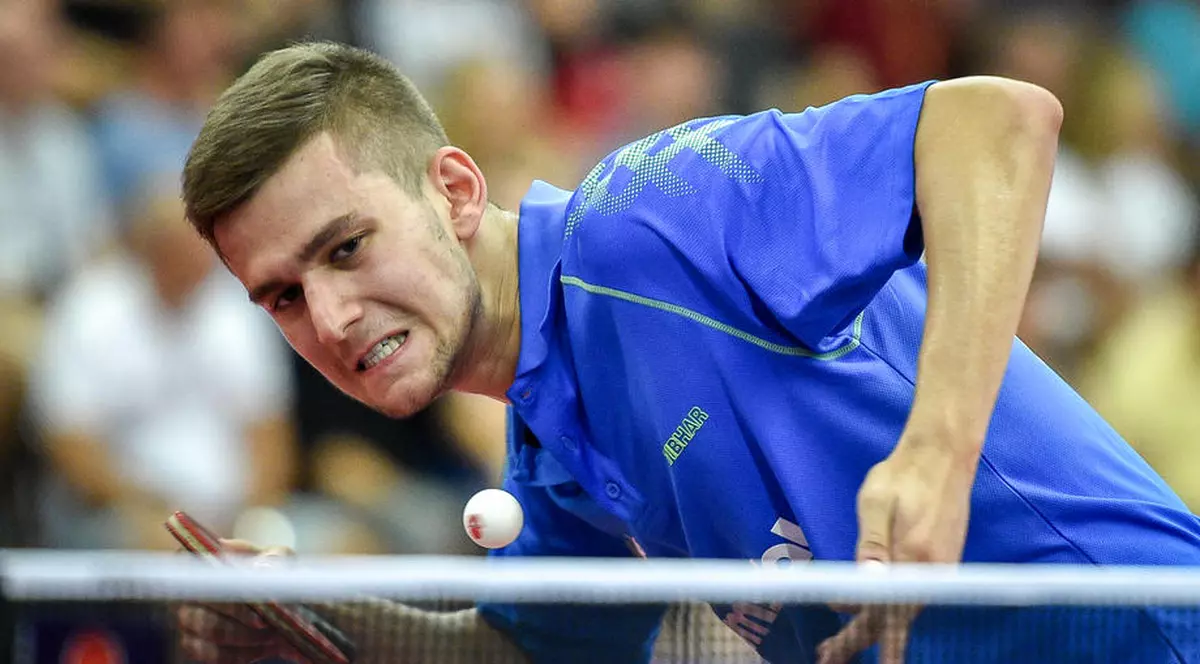 Cristian Pletea, jucător român de tenis de masă, derapaj la un meci cu un adversar din Asia. „Dacă-i f.. una în freză îi sare și capul, și paleta”