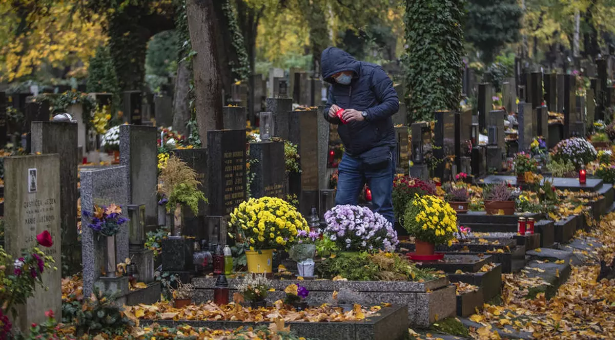 Un actor ceh a urmat un curs de recalificare ca să devină gropar. „Sunt recunoscător pentru această oportunitate”