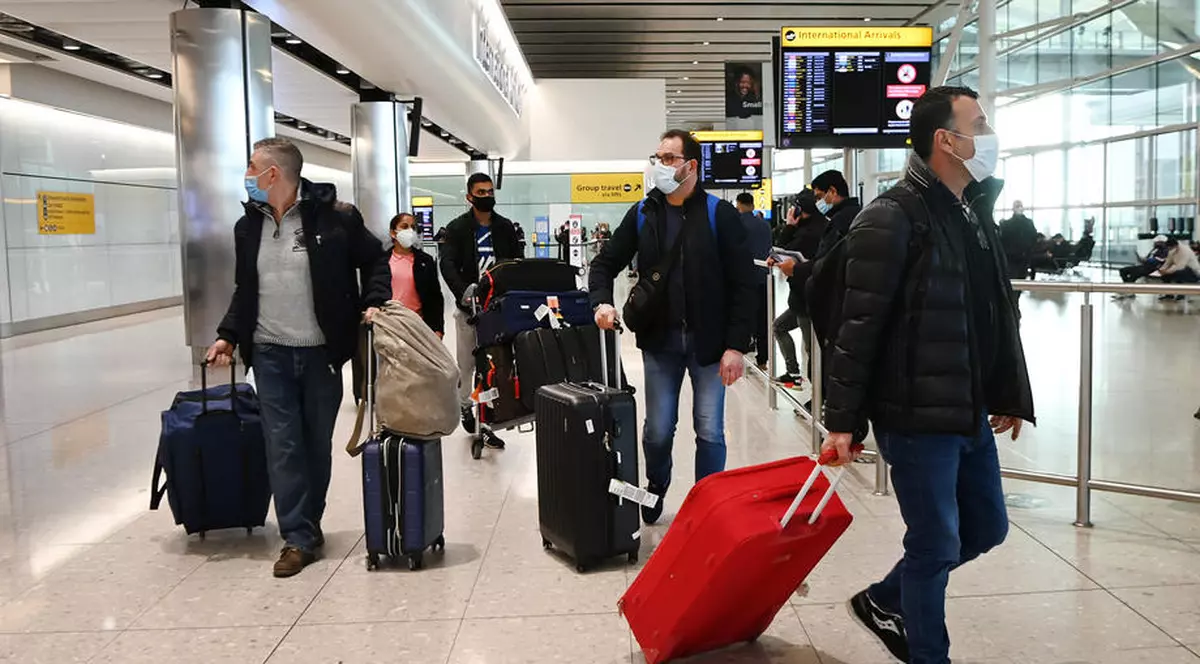 Amendă de 5.000 de lire sterline pentru englezii care pleacă în străinătate fără a avea un motiv întemeiat