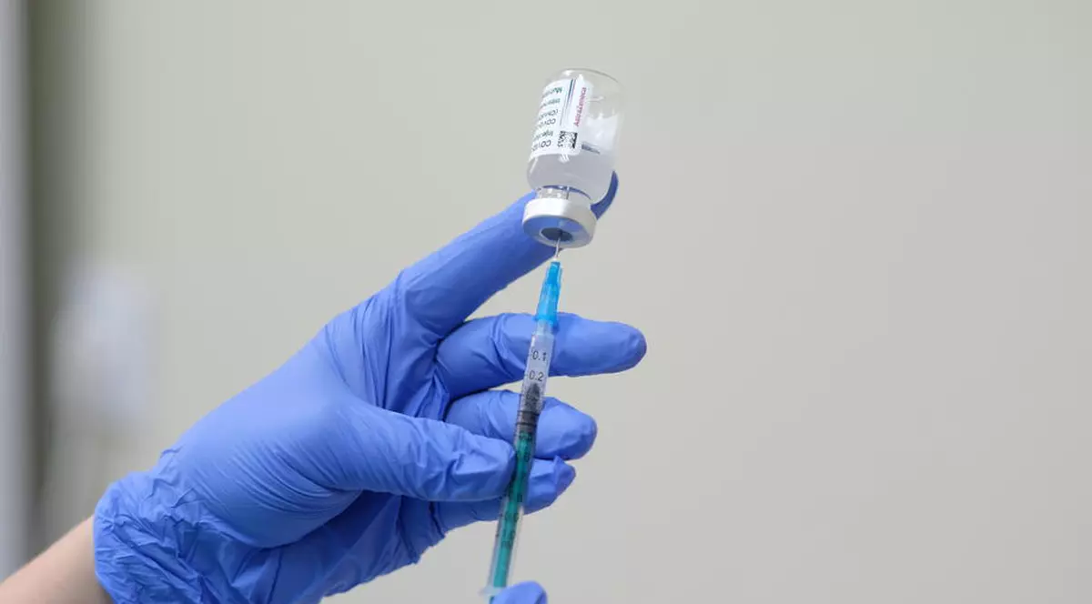 VIDEO Cum funcționează vaccinul de la Johnson&Johnson, care ajunge în aprilie în țară. Care e diferența față de celelalte vaccinuri folosite deja în România