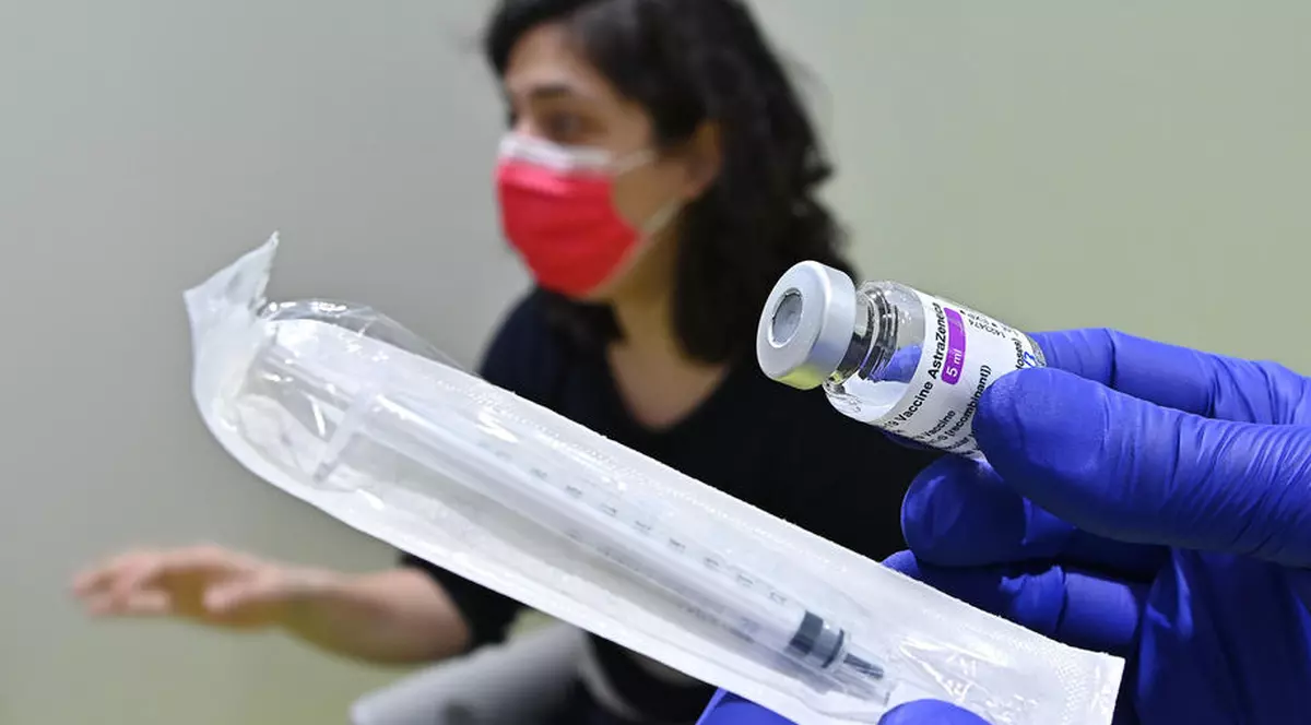 Regiunea italiană Piemont suspendă un lot de la AstraZeneca, după ce un profesor a murit la o zi de la vaccinare. "Este un act de extremă prudenţă"