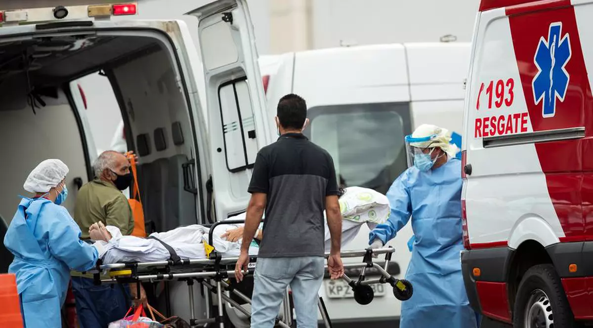 Record de decese provocate de COVID-19 în Brazilia. Peste 3.000 de morți în 24 de ore