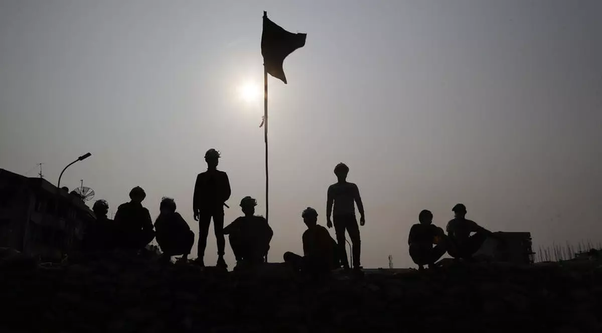 Aproximativ 100 de oameni, uciși în urma unui bombardament al juntei militare din Myanmar, asupra unui sat