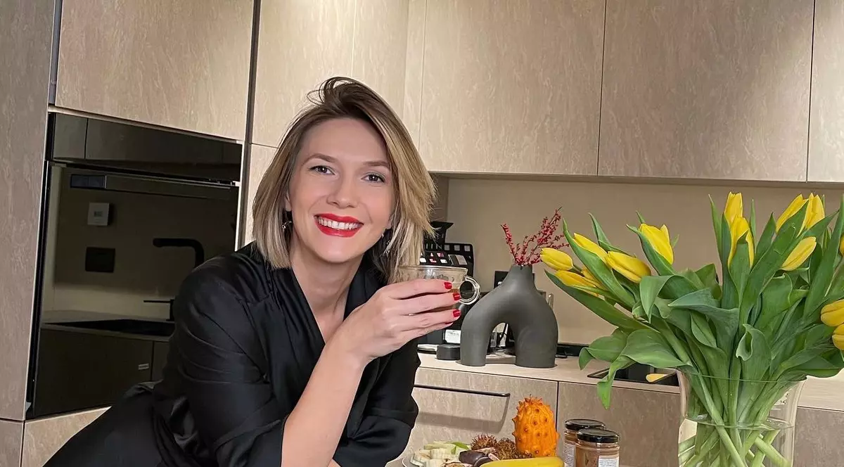 Adela Popescu este însărcinată în 7 luni și resimte din plin asta. „Respir din ce în ce mai greu”