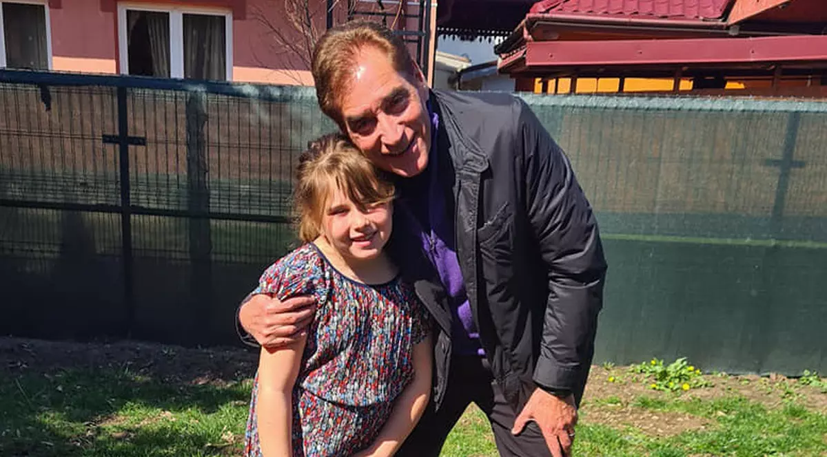 Ce spune Petre Roman despre întâlnirea cu fiica lui și nepoțica, Isabela. „Mă prăpădesc de drag”