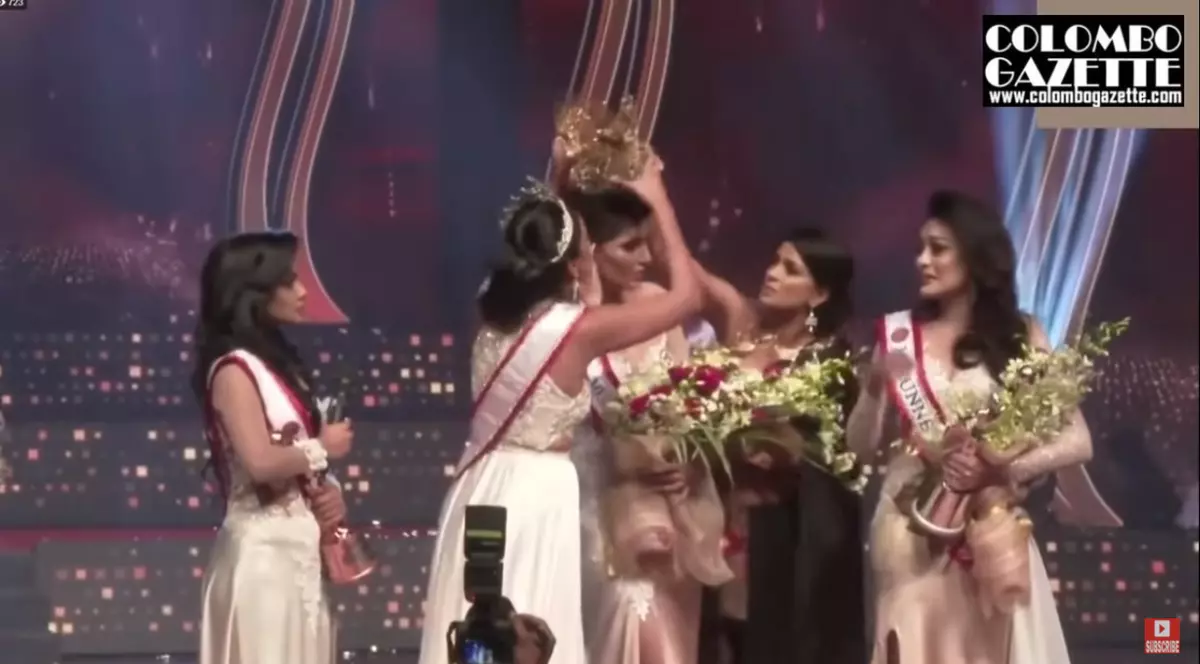 Miss World a fost arestată după ce i-a smuls coroana lui Miss Sri Lanka la festivitatea de premiere