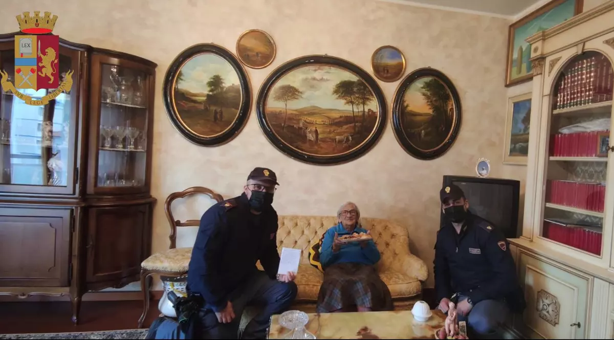 O pensionară de 94 de ani din Italia a chemat poliția, mințind că i-a fost spartă casa: „Doream doar să vorbesc cu cineva”