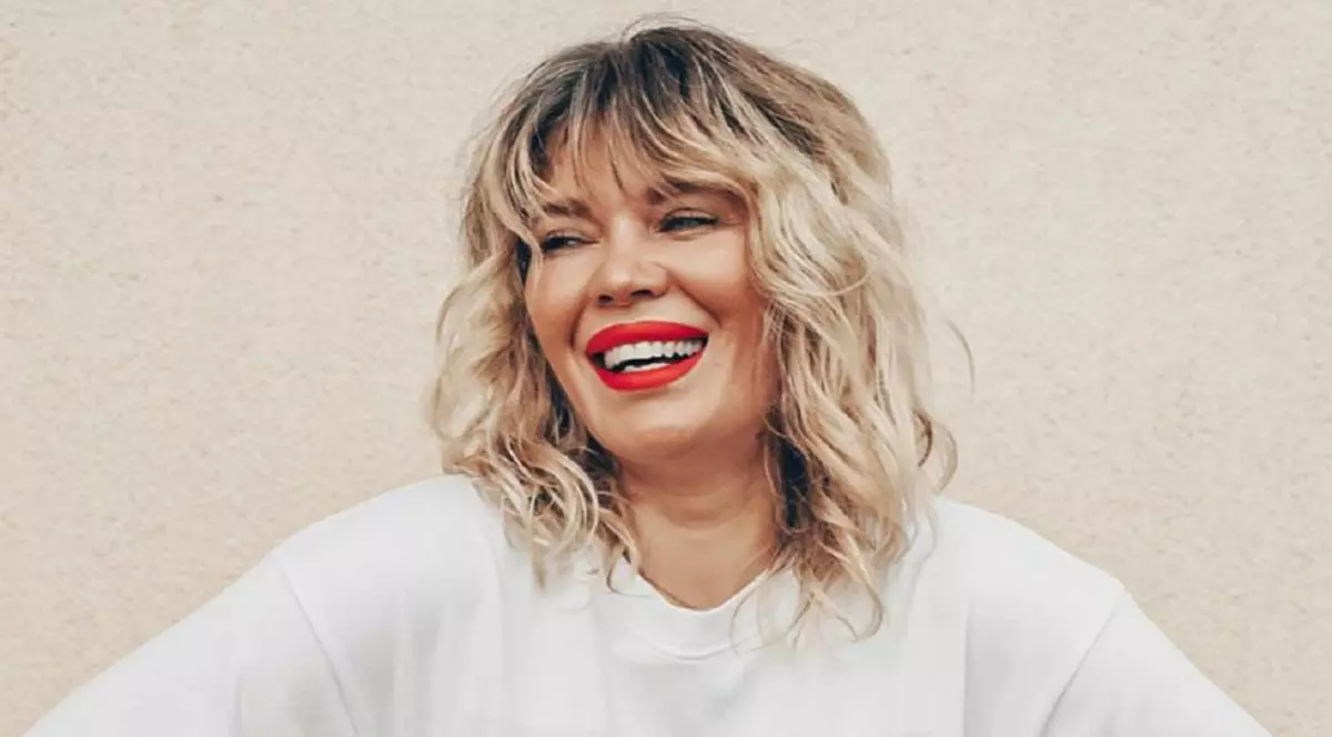 Gina Pistol, pozată cu fetița în brațe. „De ce faci, mami, asta?”