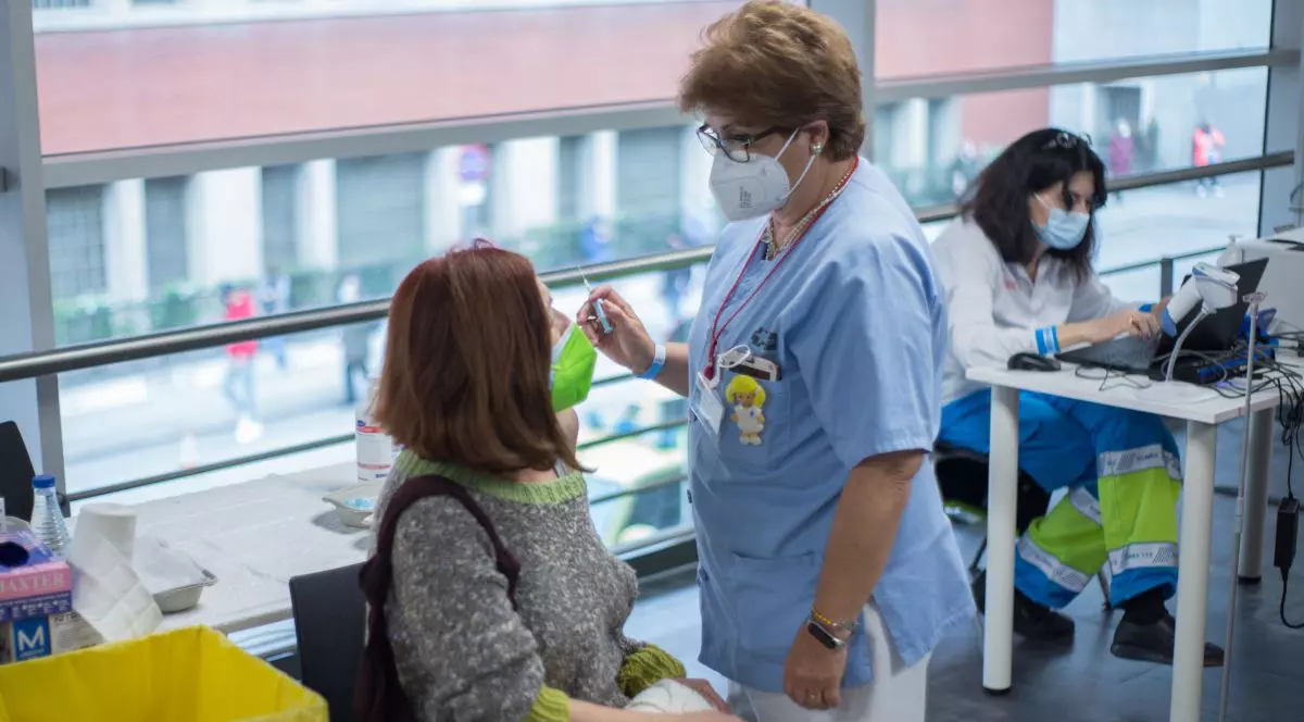 Noi modalități de programare la vaccin, de săptămâna viitoare: telefonic sau în centrul de vaccinare