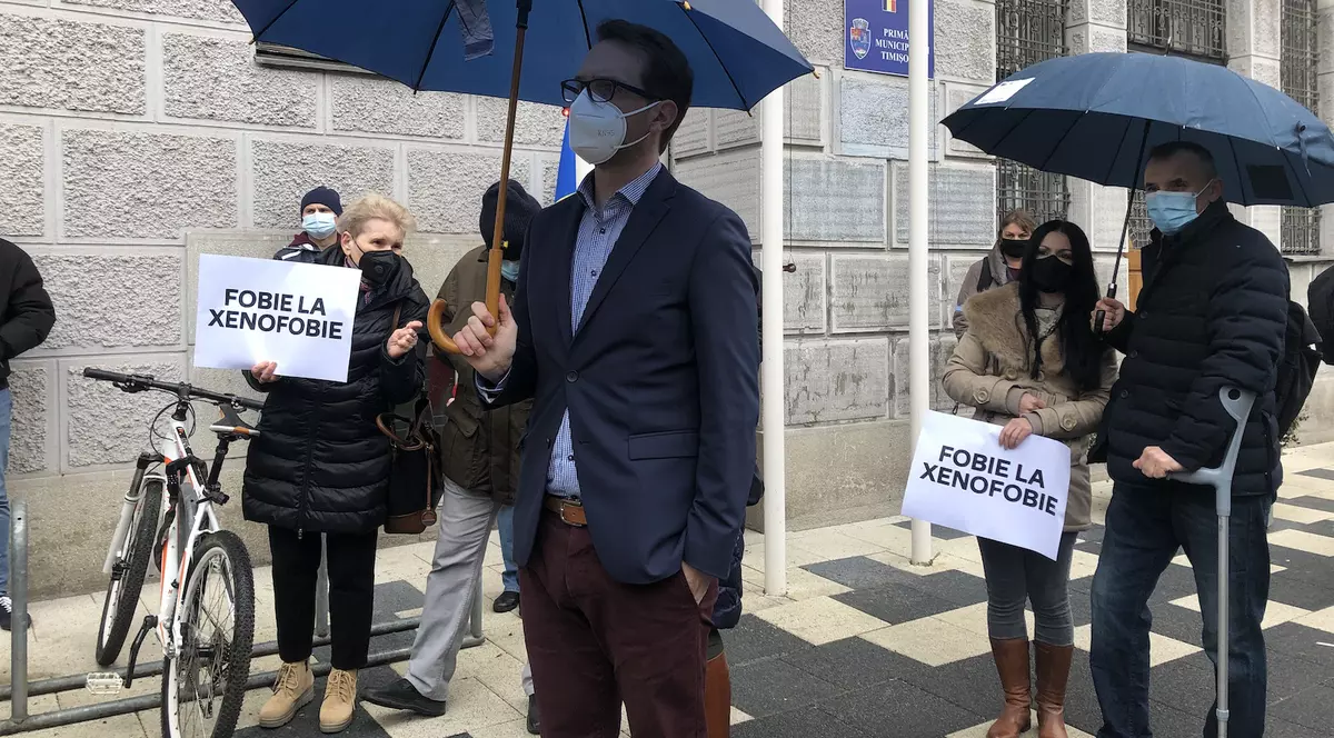 Primarul Dominic Fritz, printre protestatari (foto Raluca Diaconu/Libertatea)
