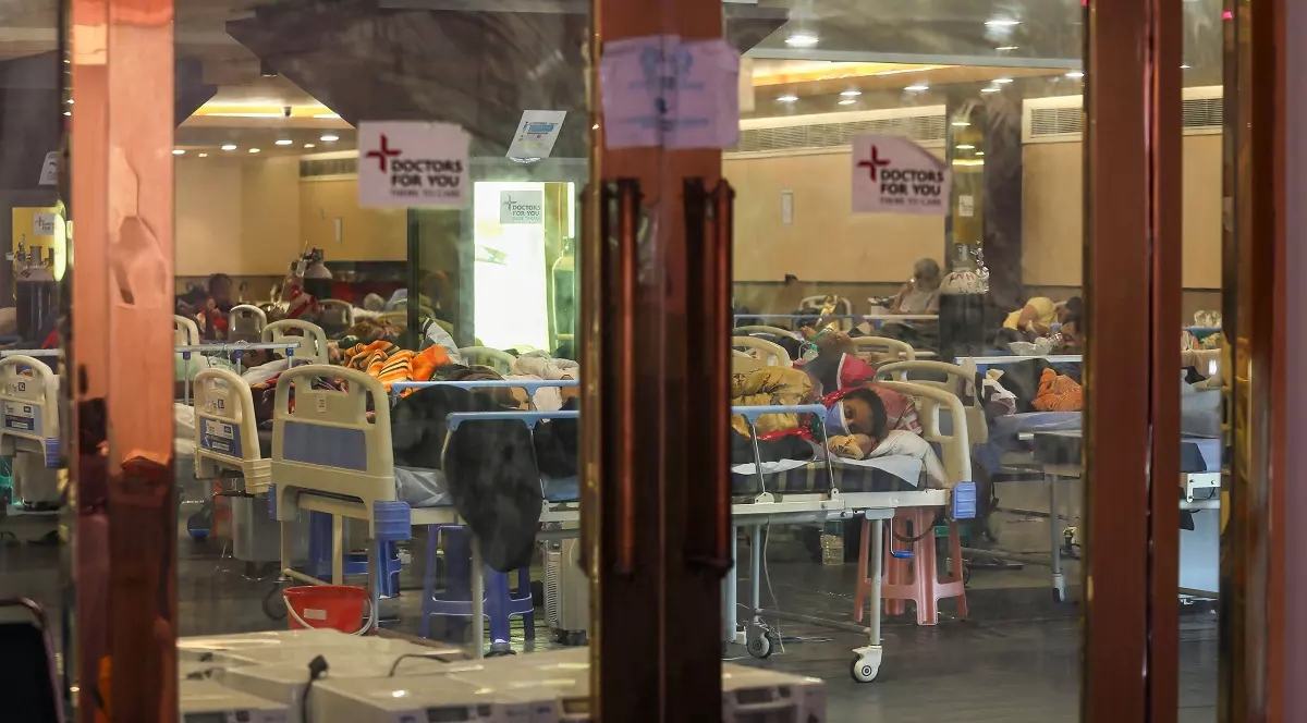 Cu o zi înainte să înceapă să imunizeze toți adulții, mai multe state din India au rămas fără vaccin anti-COVID