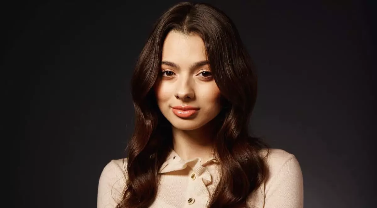 Laura Bretan a împlinit 19 ani și vrea să înființeze o fundație: „E pentru copii”