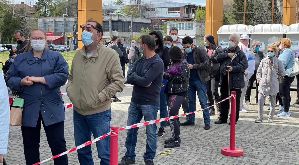 Timișoara a dat startul „maratonului vaccinării”. Peste 1.000 de oameni au fost imunizați în primele 7 ore