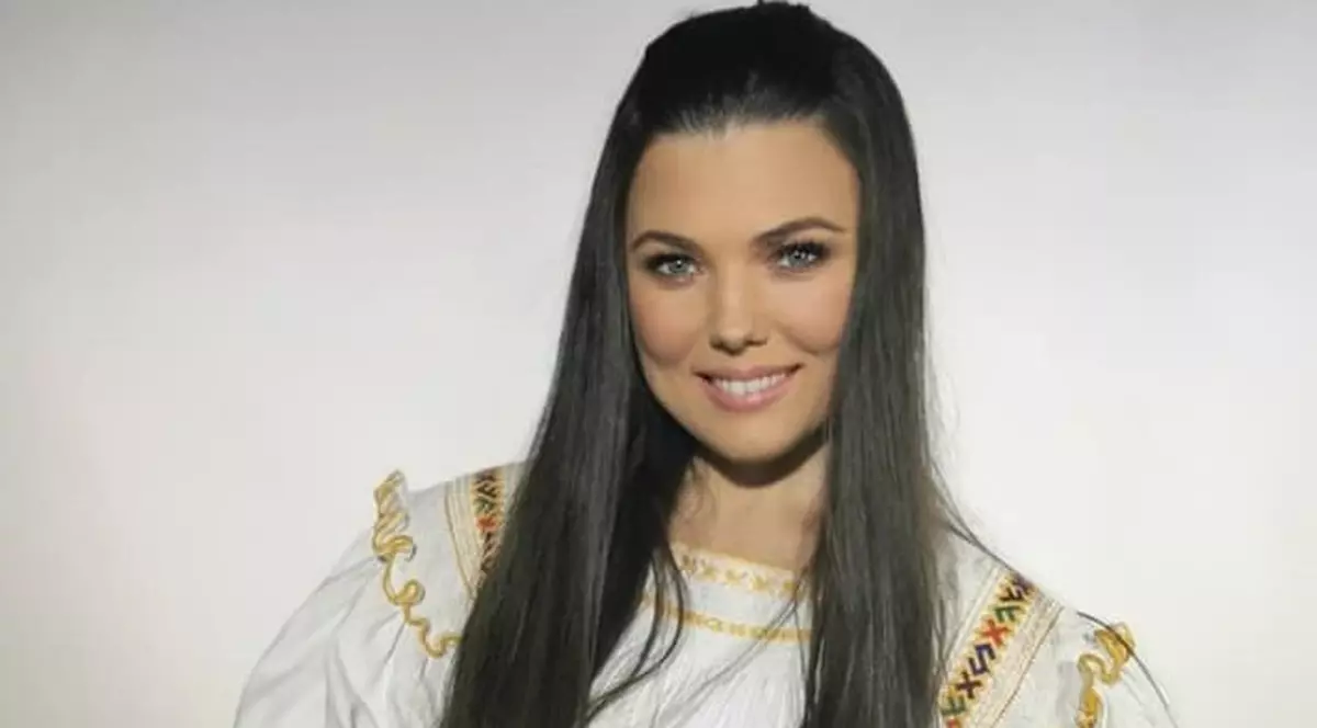 Paula Seling, cântăreața care face sport ca un profesionist. Cum se menține la 42 de ani: „Am ajuns să înot 120 de bazine într-un singur an­trenament”