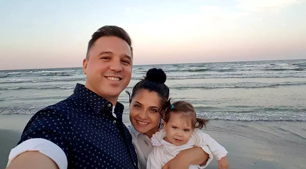 Piticu’ de la Simplu va deveni tată pentru a doua oară. Cum se simte soția lui. „O să am două fetițe”