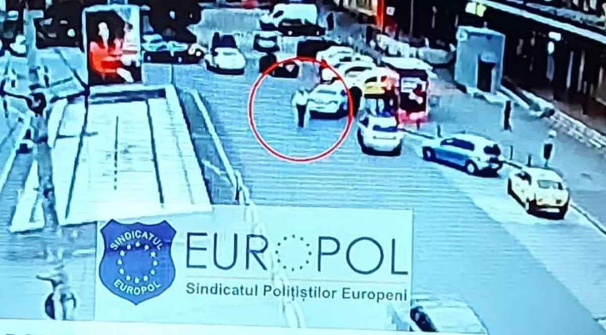 Bărbatul care a lovit cu mașina un polițist în fața Gării de Nord, trimis în judecată pentru ultraj