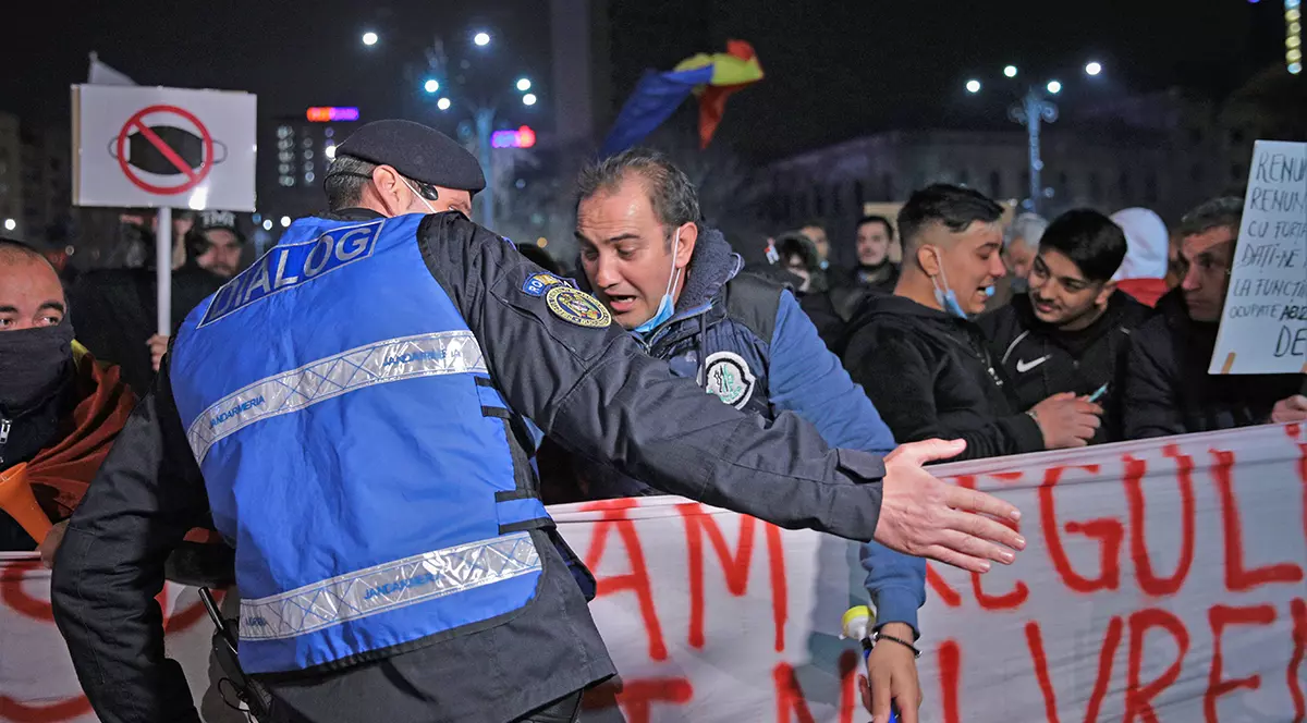 Amenzi de peste 38.000 de lei pentru protestul anti-restricții de sâmbătă