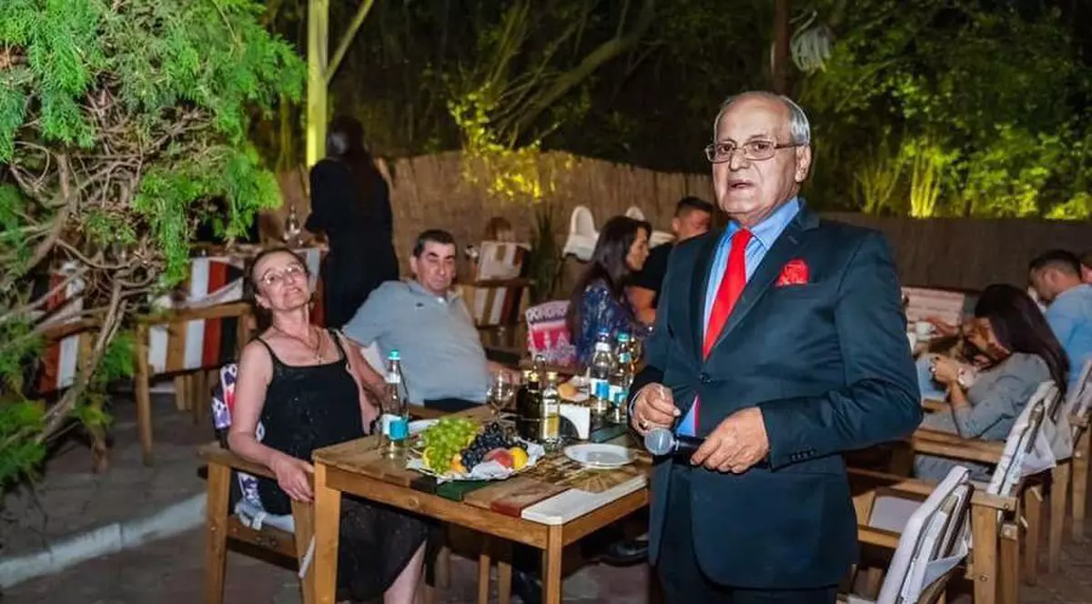Reacția soției lui Nelu Ploieșteanu, atunci când a aflat că acesta a murit. Elena se pregătea de parastasul de trei ani al fiului său. „Au plecat cu toții la spital și…”