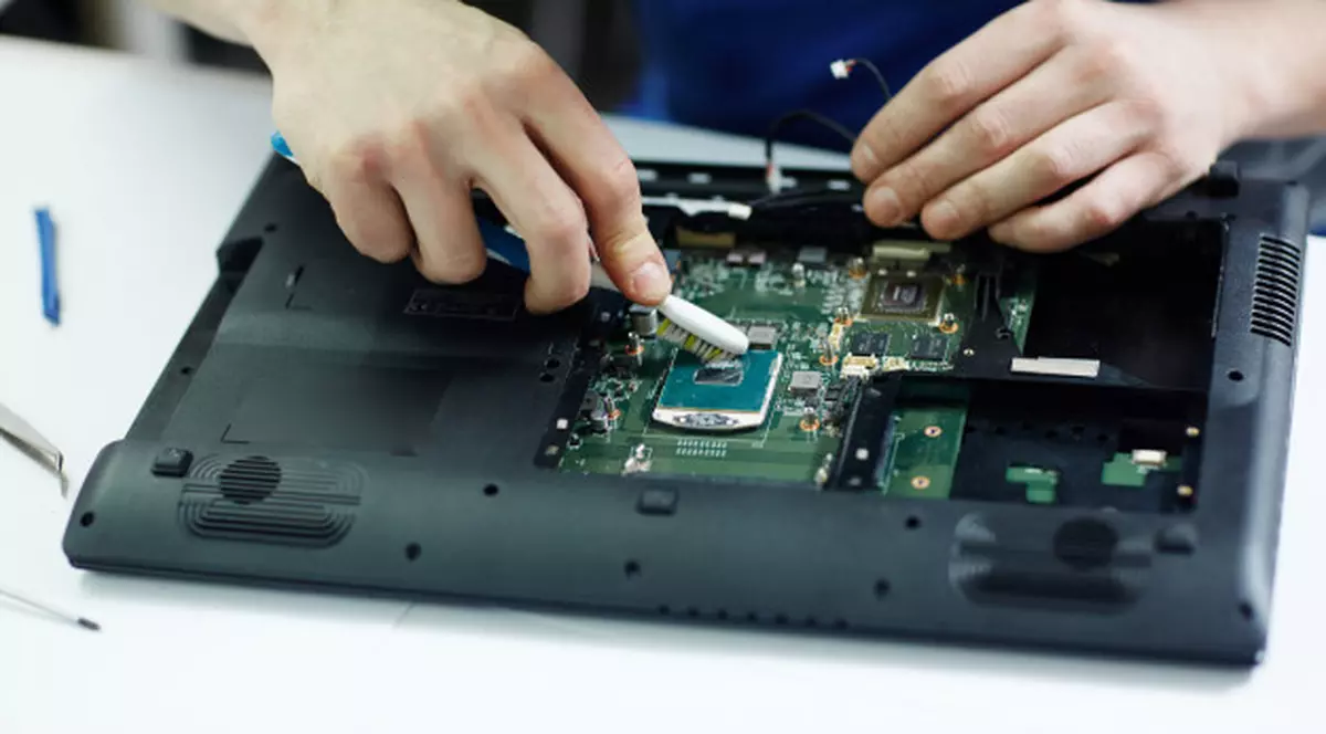 (Publicitate) Service laptop în 2h - 90% din cazuri se rezolva în aceeaşi zi