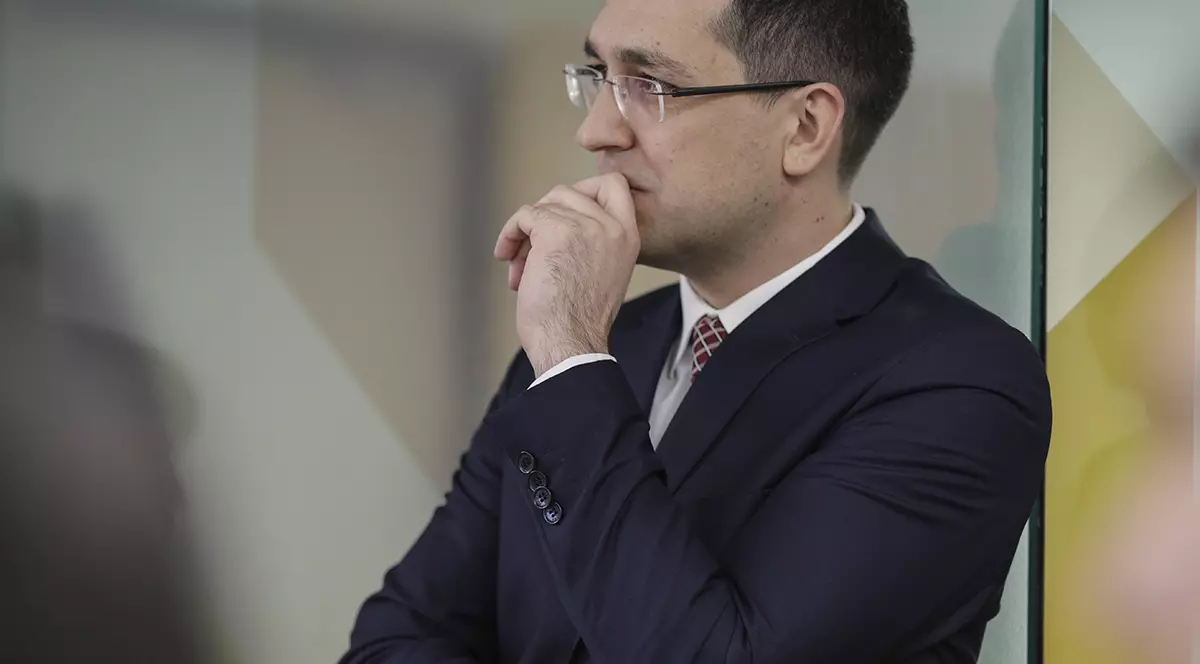 Vlad Voiculescu îl acuză pe Cîțu că a negociat cu PSD pentru: „Înlăturarea USR PLUS de la guvernare”