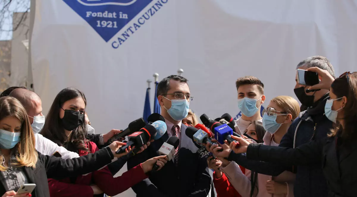 Vlad Voiculescu: Nu se pune problema acordării unor facilităţi în acest moment pentru cei care se vaccinează