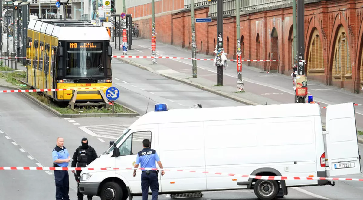 Doi adolescenți au furat un tramvai, în Bremen, și s-au plimbat doi kilometri, înainte să fie prinși de poliție