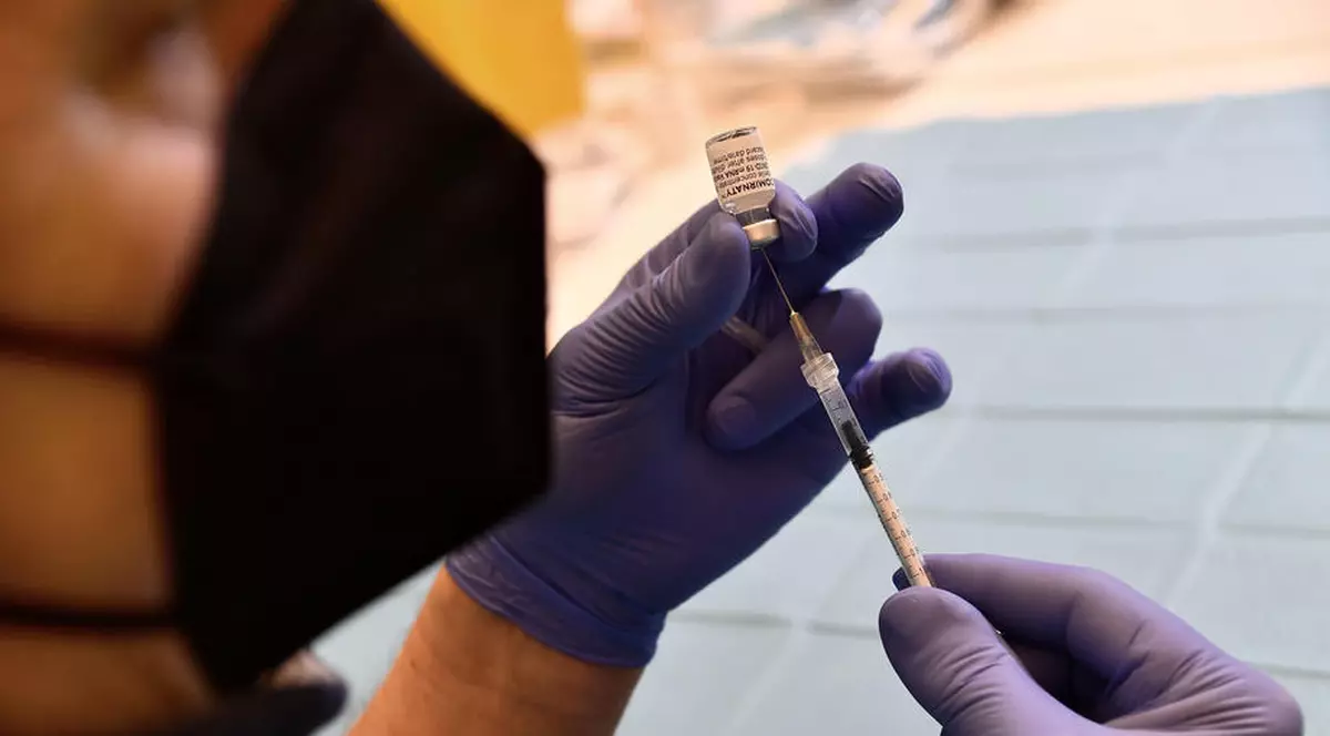 Studiu: Vaccinul anti-COVID de la Pfizer și-ar putea pierde eficiența în fața tulpinii sud-africane