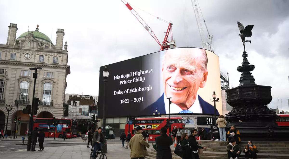 144 de pagini într-un singur ziar, despre moartea prințului Philip. Ce scrie presa din întreaga lume