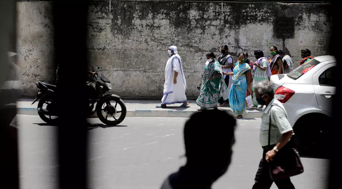 New Delhi intră în lockdown. Oficial: „Măsura nu va pune capăt pandemiei, dar o va încetini”