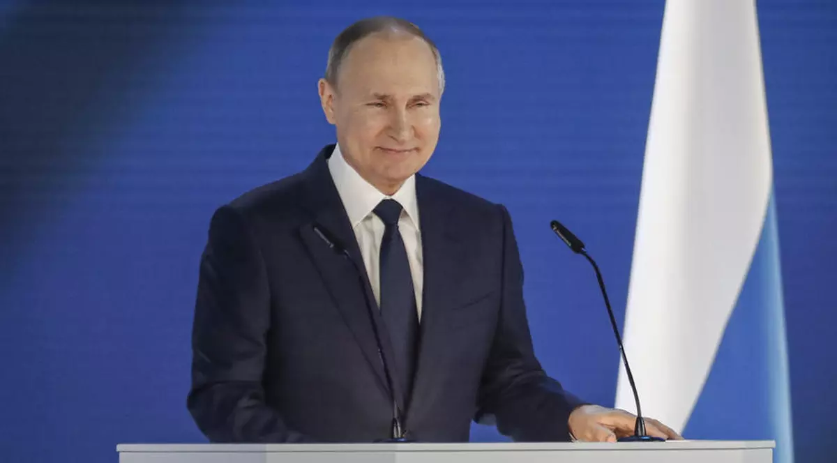 Cu armata la granița Ucrainei, Putin îi avertizează pe rivalii externi să „nu treacă linia roșie”. „Noi vom stabili pe unde trece”