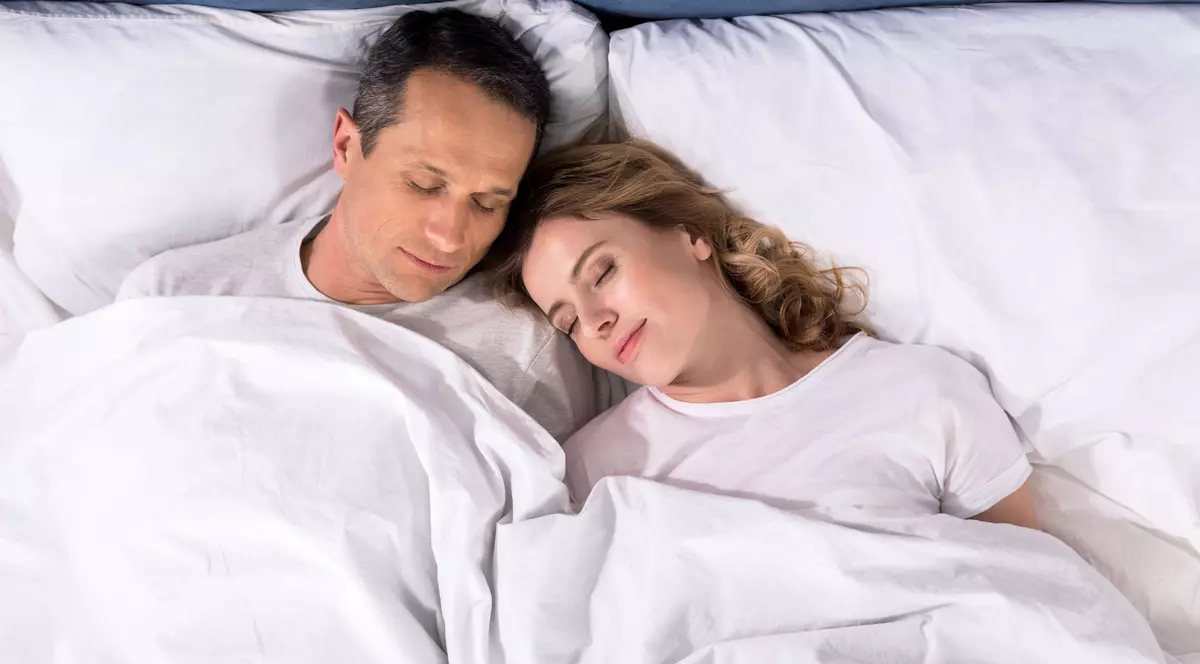 Cum te poate ajuta un antrenor de somn să te odihnești noaptea. „Să recurgi la pastile e ultimul lucru pe care trebuie să îl faci”